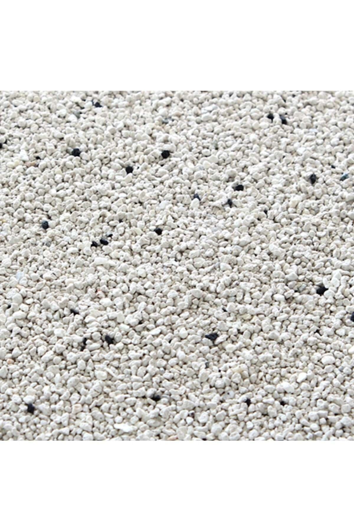 Natura Kokusuz Bentonit Kedi Kumu 10 Lt